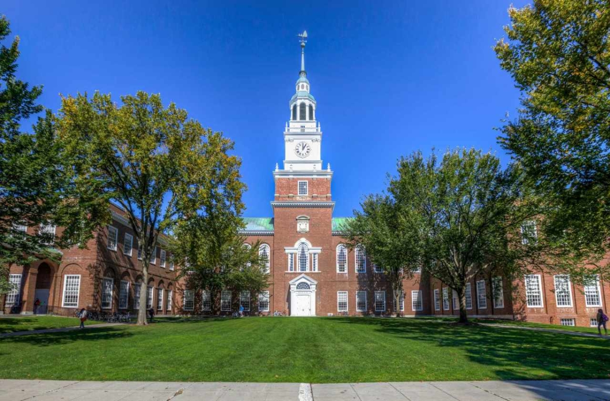 Dartmouth admissions essay
